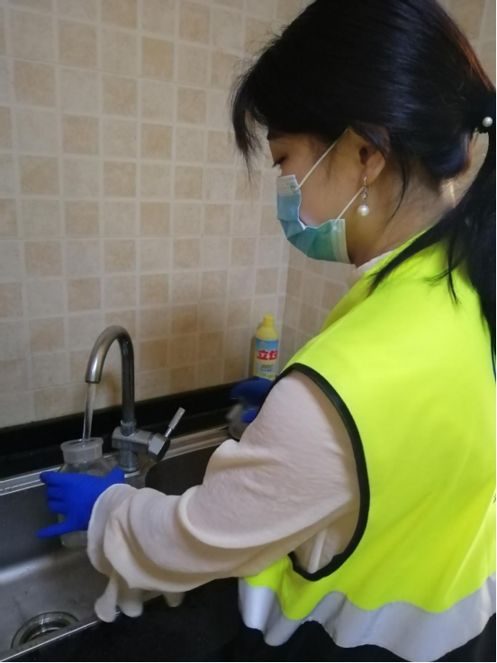 1587092399825472.png blob.png